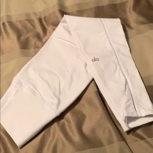 White alo leggings